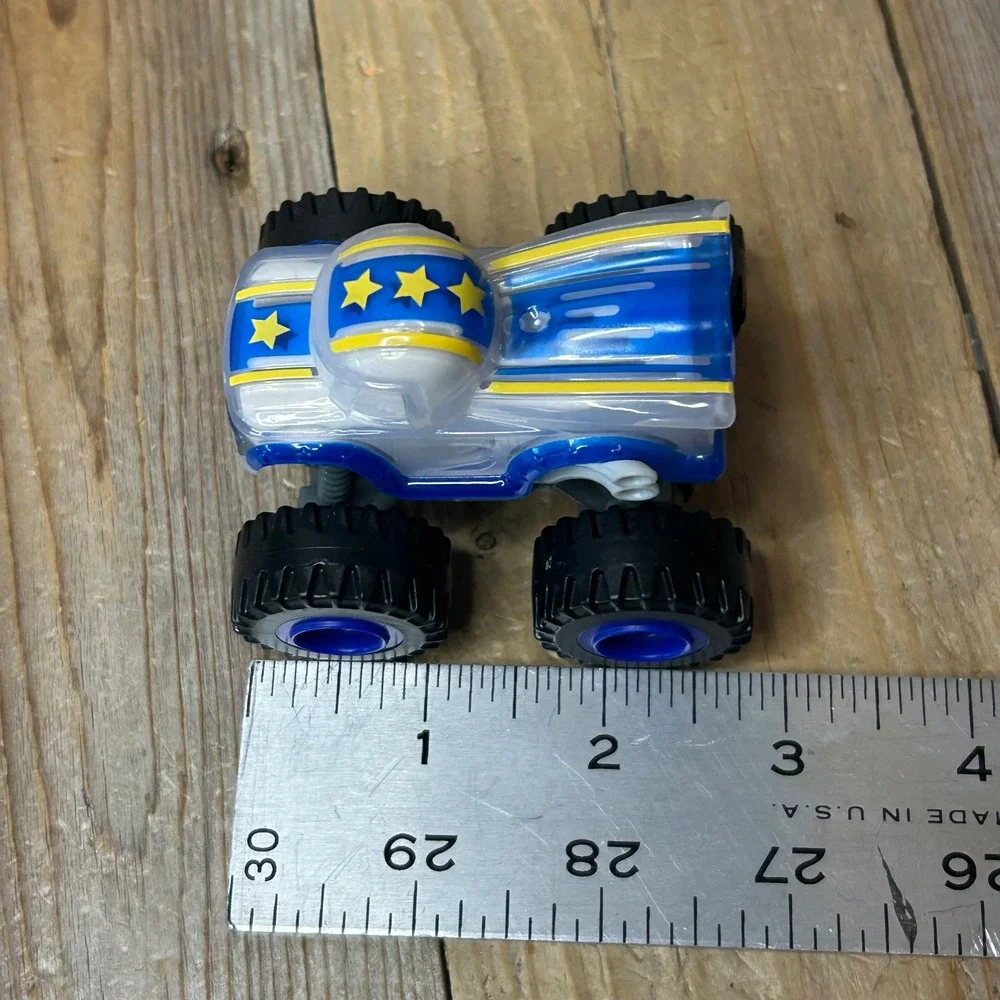 Fisher-Price Blaze and the Monster Machines Light Rider Darington Lights Up